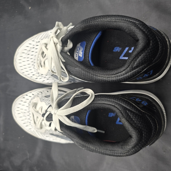 New Balance White and‎ Black Athletic Shoes main image 3